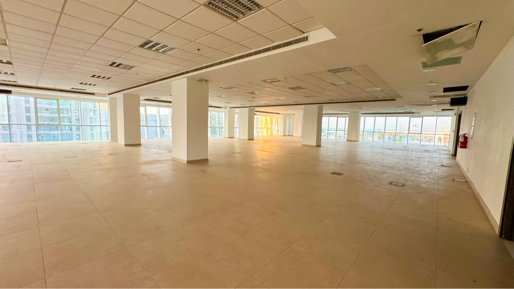 Office for Rent in Lusail.  - 6