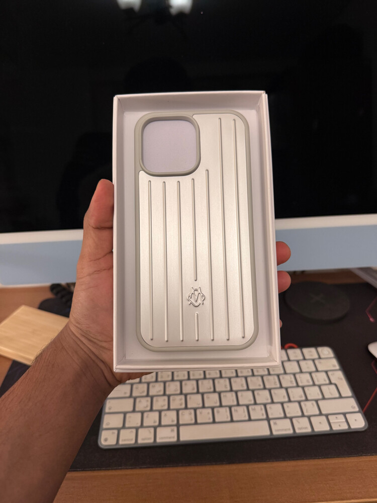 iPhone 16 Pro Max Aluminium Cover - 1