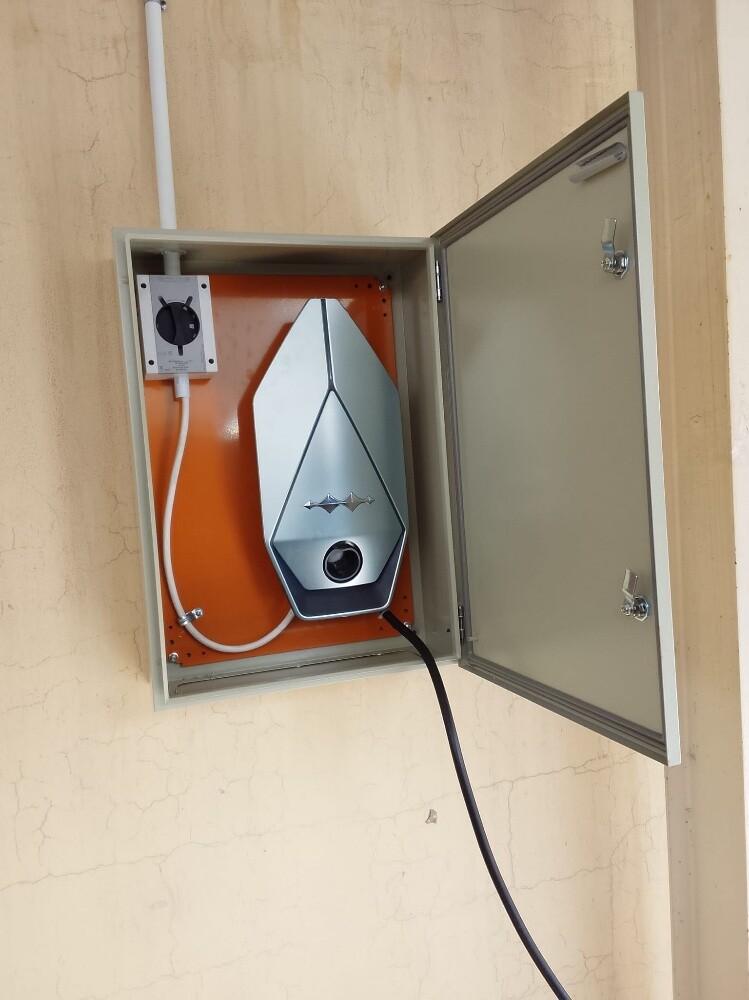 Byd TESLA CHARGER INSTALLATION - 3