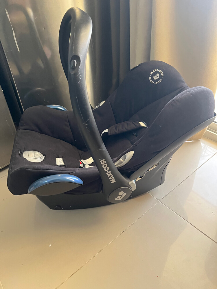 maxi cosi baby car seat - 1