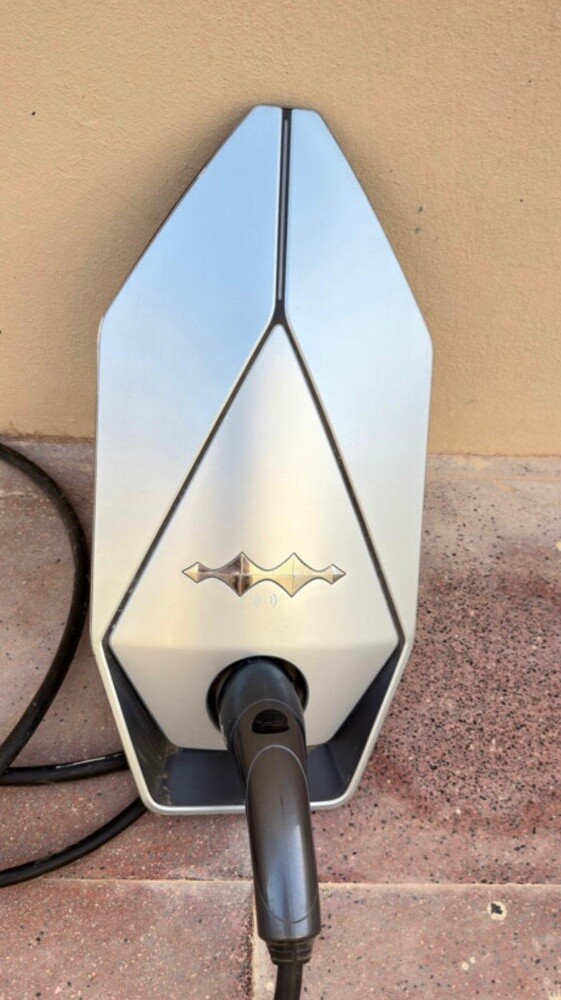 tesla, byd any charger install - 7