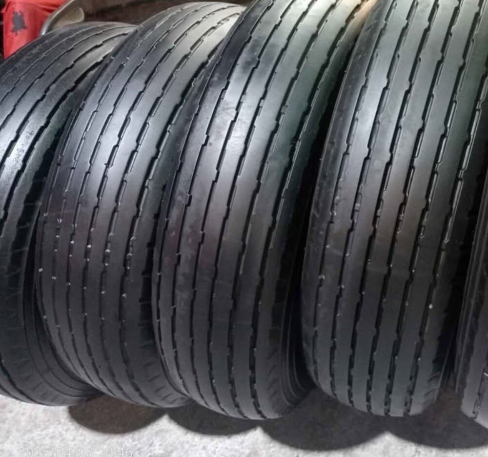 900/17"Maxxis tyre - 1