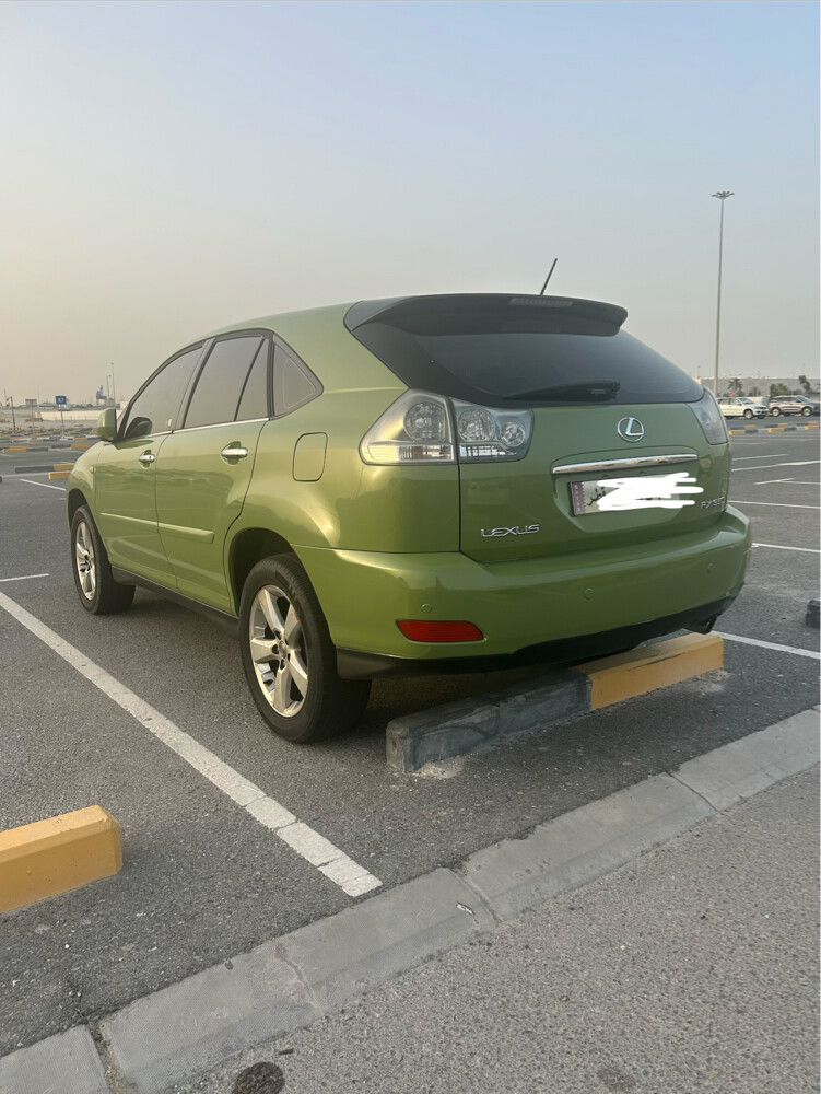 Lady owned Lexus Rx 350 - 4
