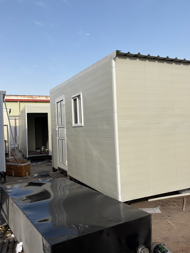 PORTA CABIN CARAVAN - 1