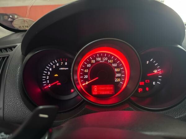 Kia Cerato Koup 2011 - 4