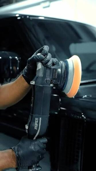 need professional polisher for car - 1