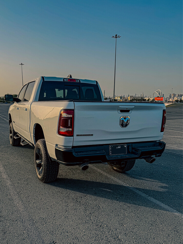 RAM 1500 5.7 hemi - 4