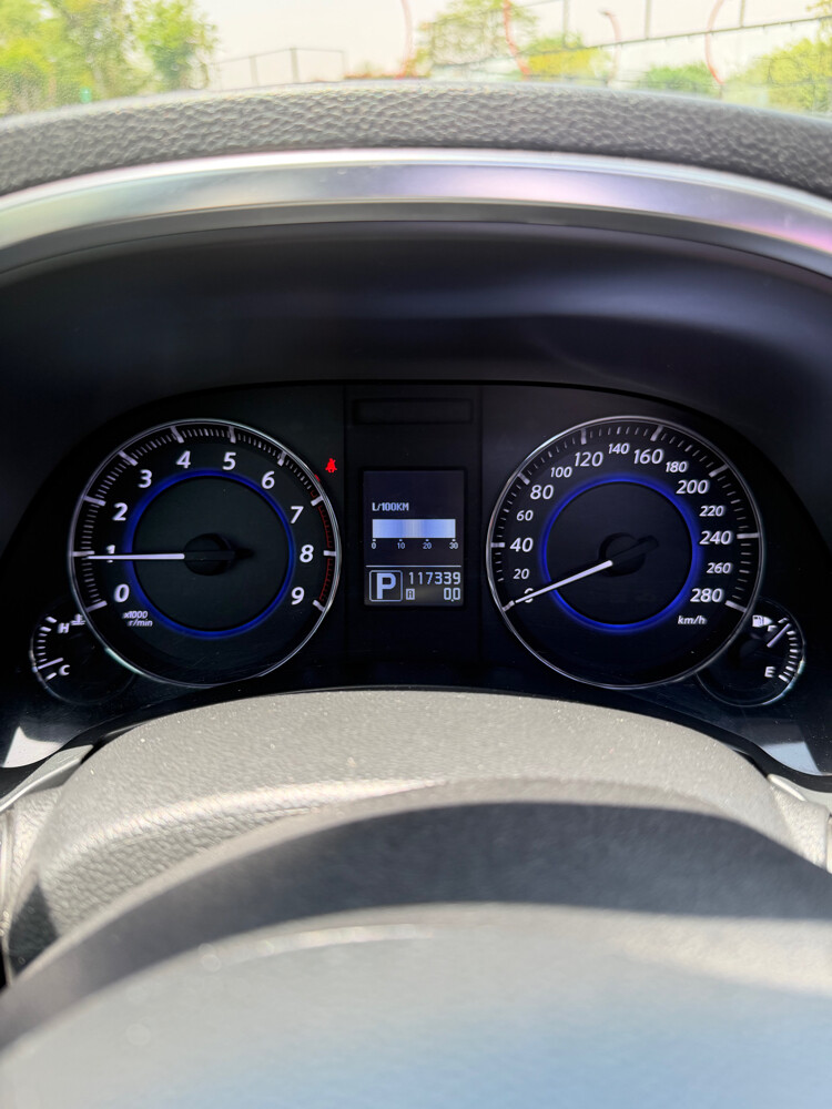 Infiniti QX70S v8 5.0l - 11