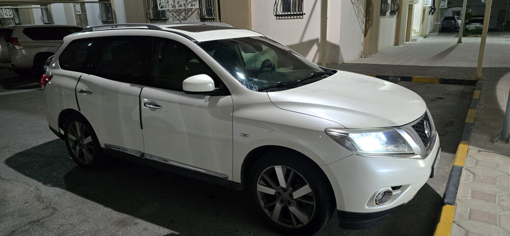 NissanPathfinderFamilySUV for sale - 1
