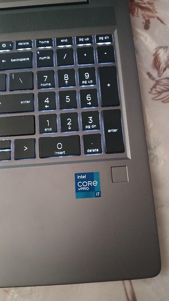 HP -ZBook i7-11 with NVIdia graphic - 9