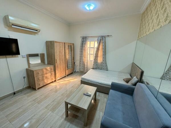 FullyFurnished Studio Include bills - 3