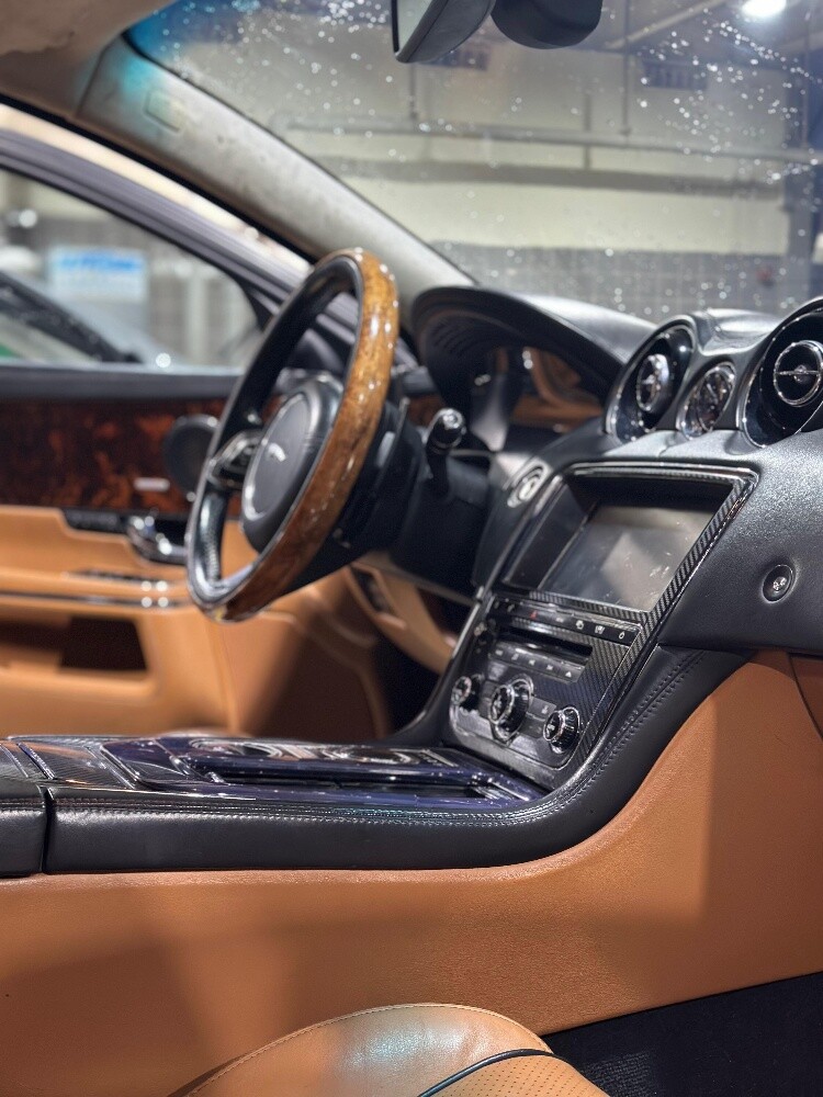 Scrap Parts for Jaguar XJV8 2010 - 2
