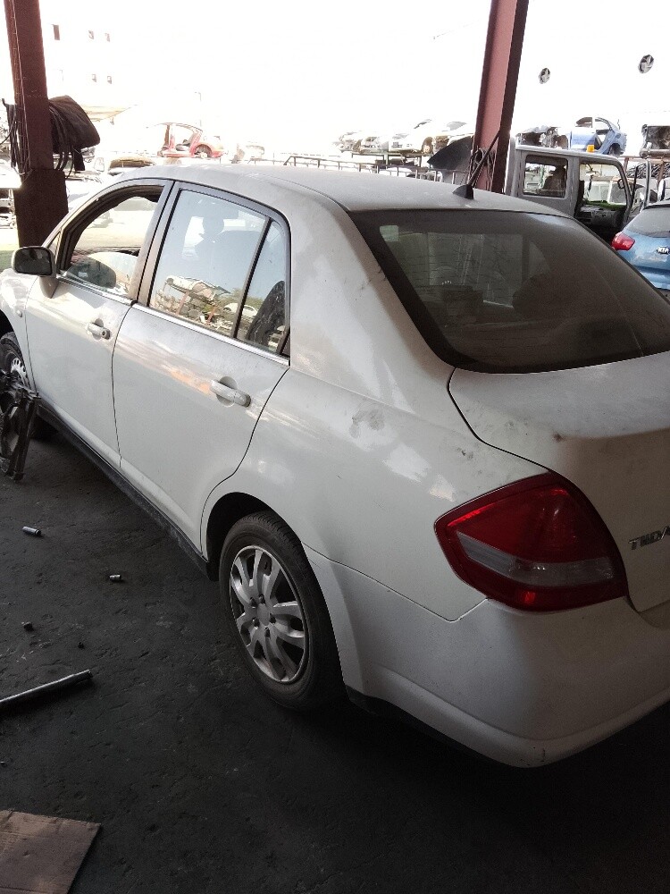 Nissan Tida 2008 - 4