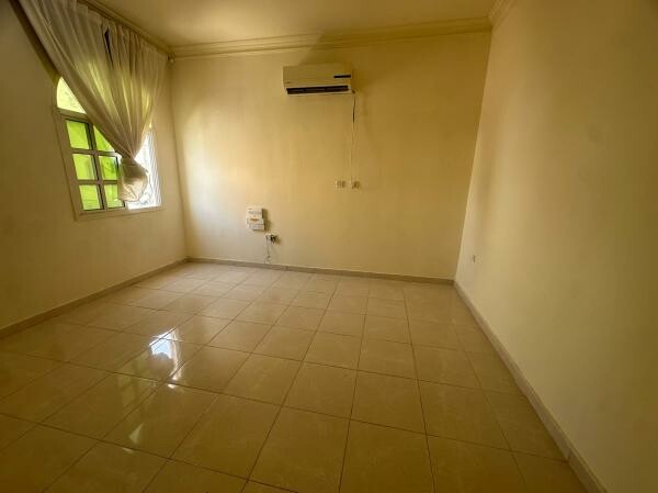 Family apartment in Al Kharaitiyat - 5