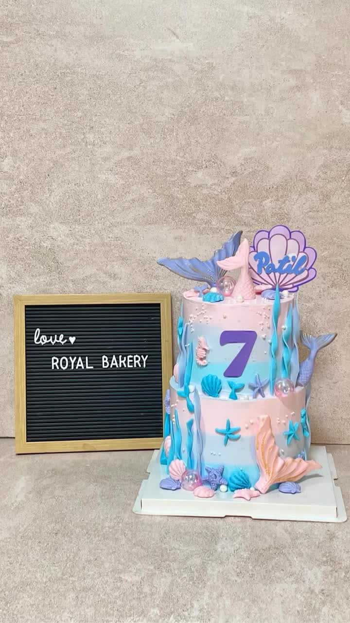 customized Cakes - 30