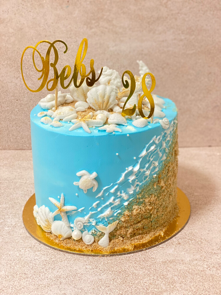 customized Cakes - 18