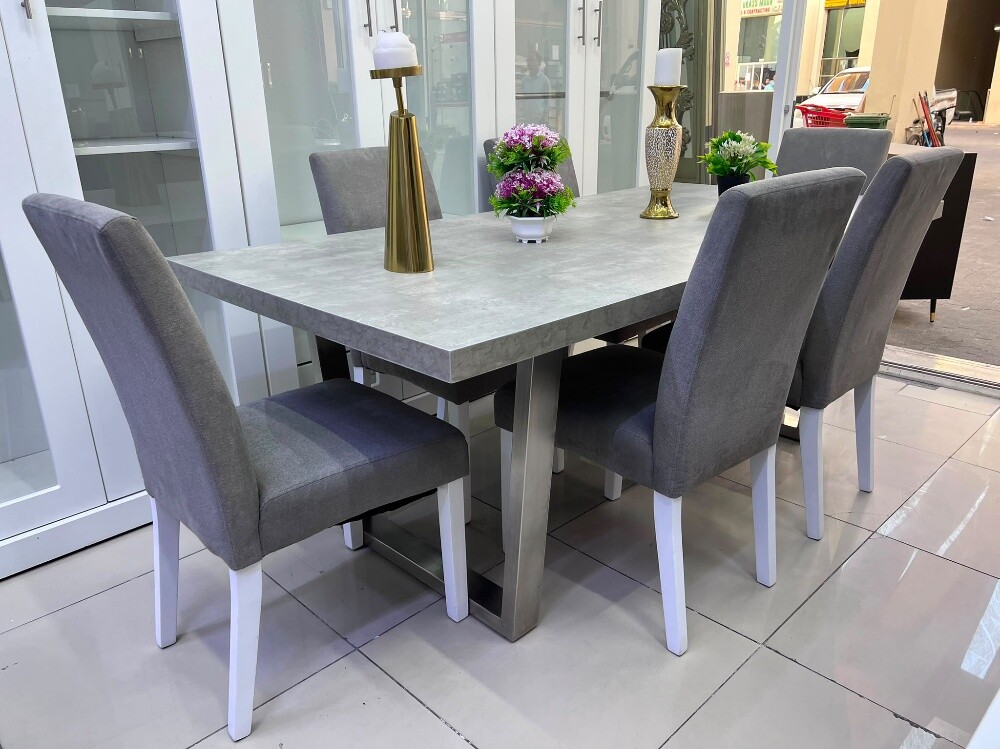 For sale dinig table with 6 chair - 3