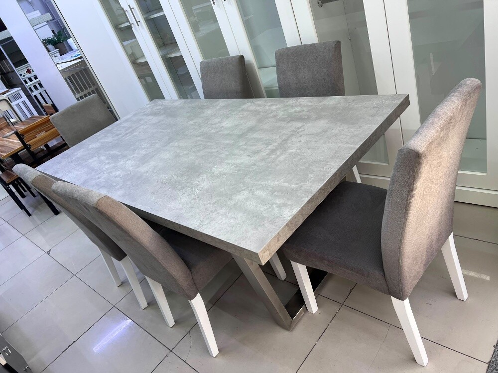For sale dinig table with 6 chair - 1
