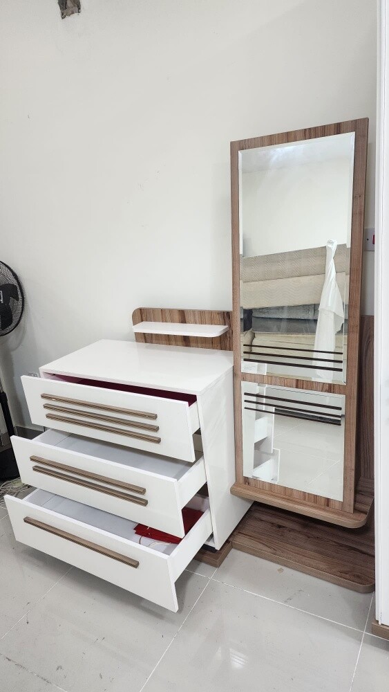 For sale complete bedroom set - 7