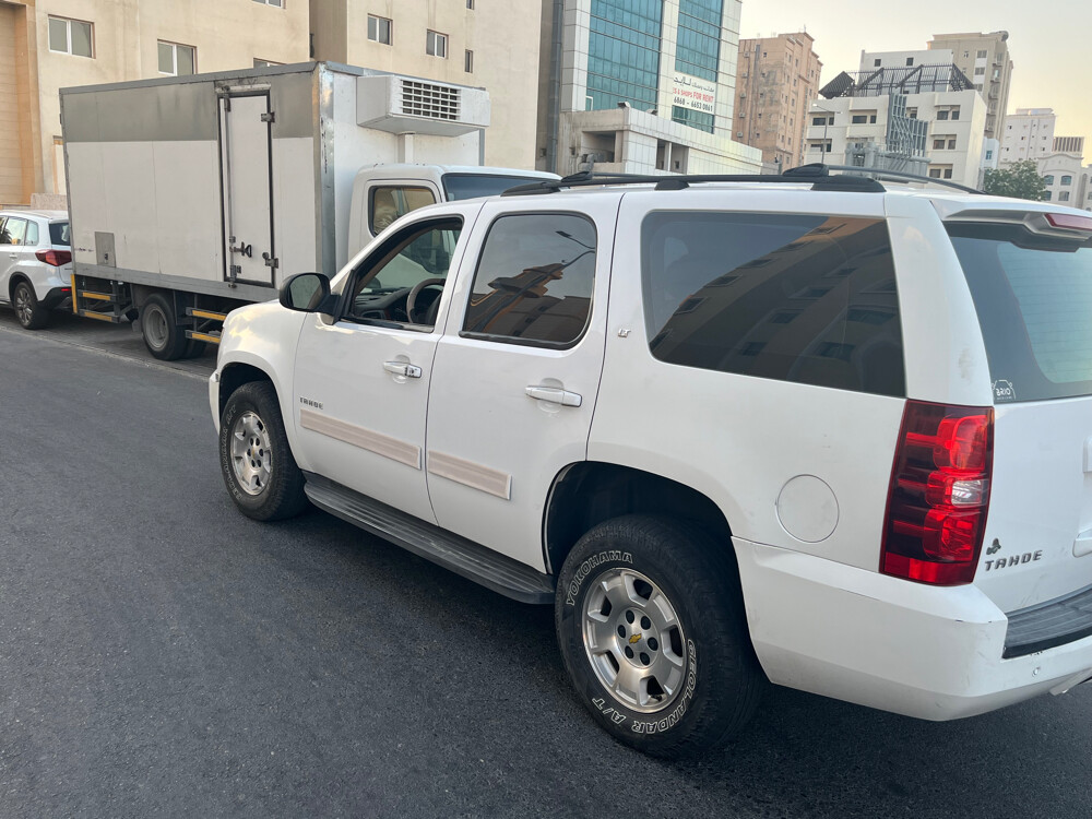 Chevrolet Tahoe - 2