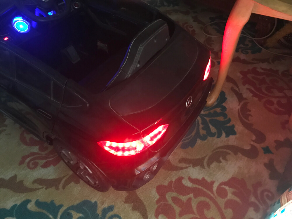 Mercedes car for kids - 2