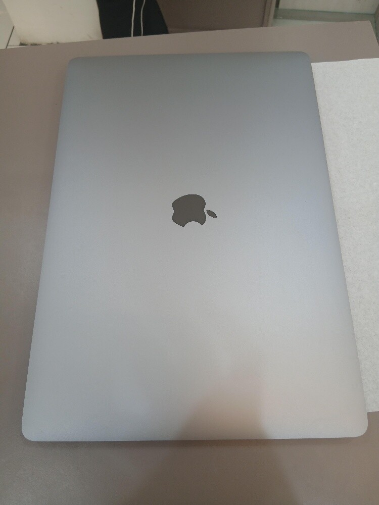 Macbook pro 2019 16" core i9 - 4