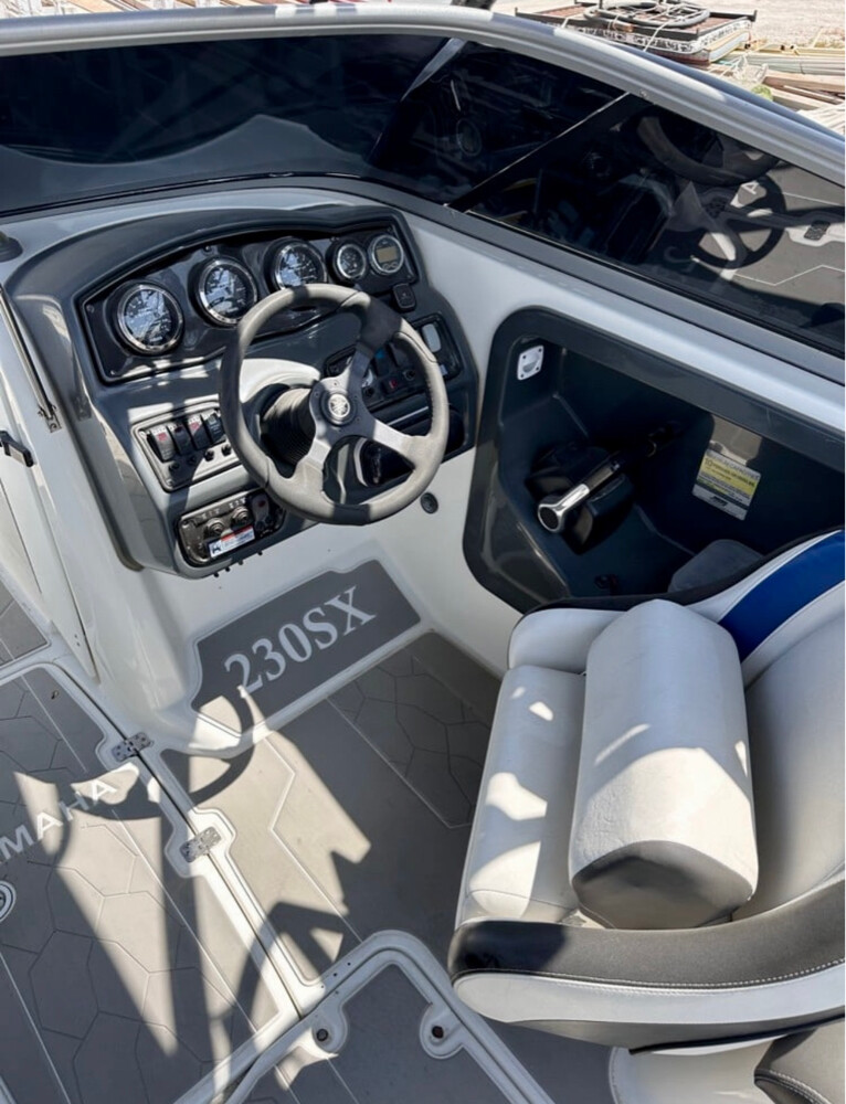 JET BOAT YAMAHA 2010, 230SX - 4