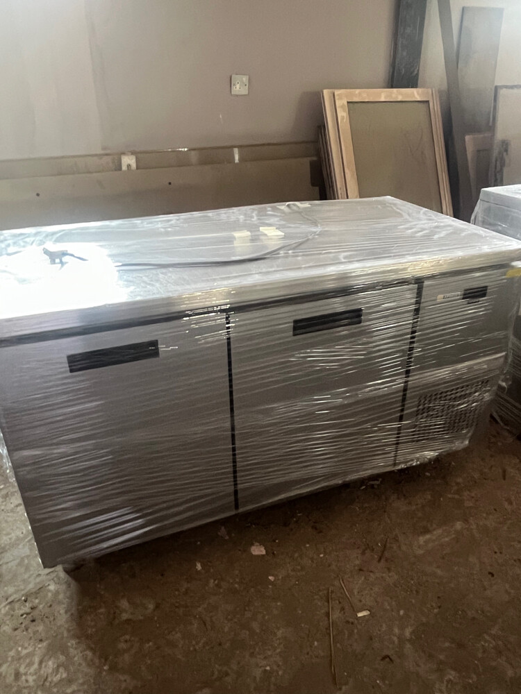 Kitchens and refrigerators  - 5