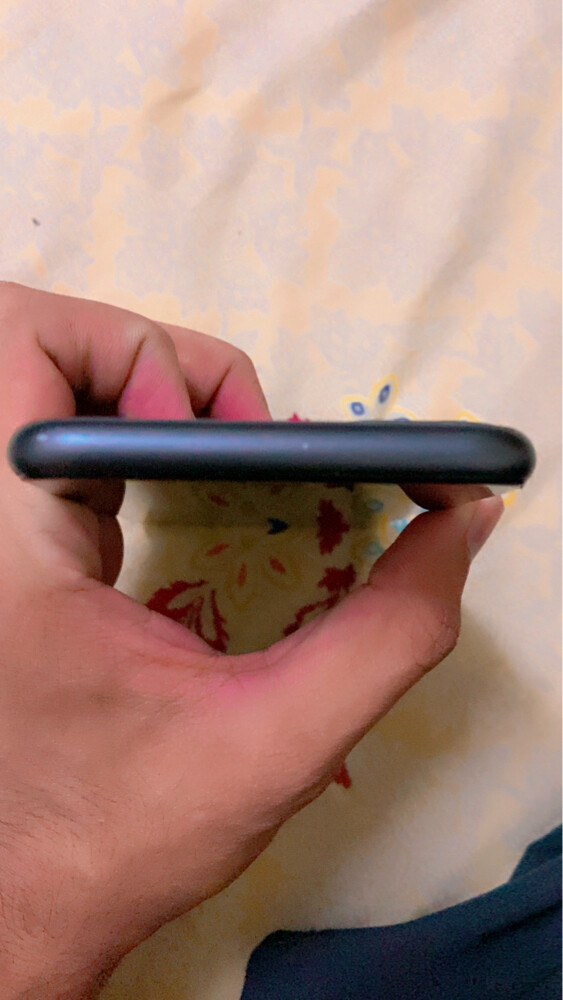 i phone 11  - 6