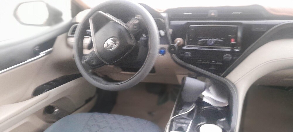 Toyota camry hybrid - 1