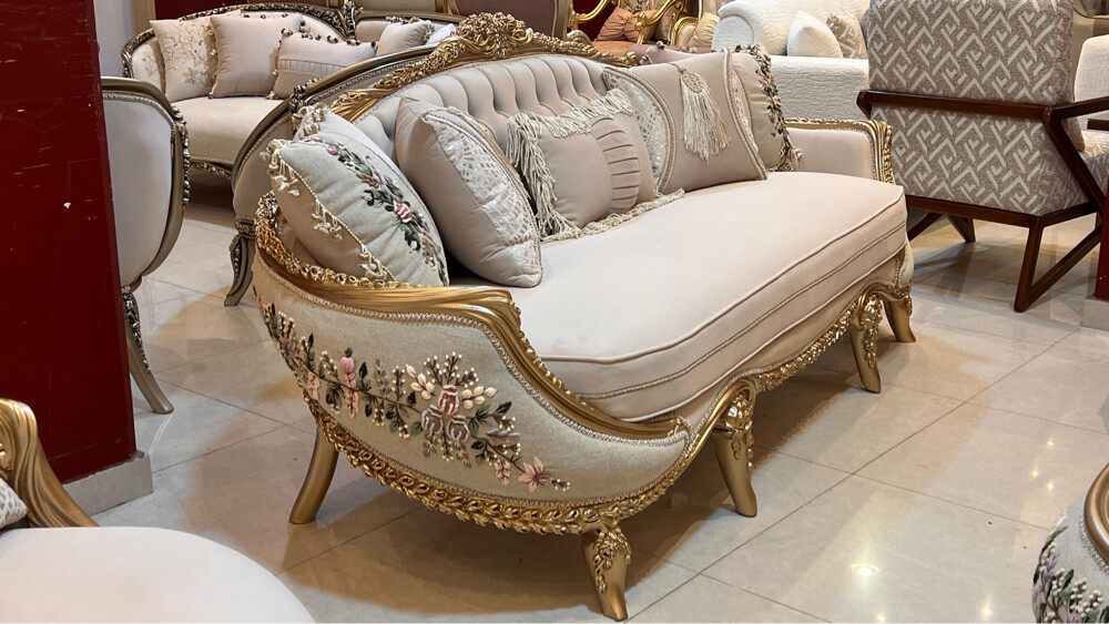 4كراسي كنبتين طاولة 19000 - 7