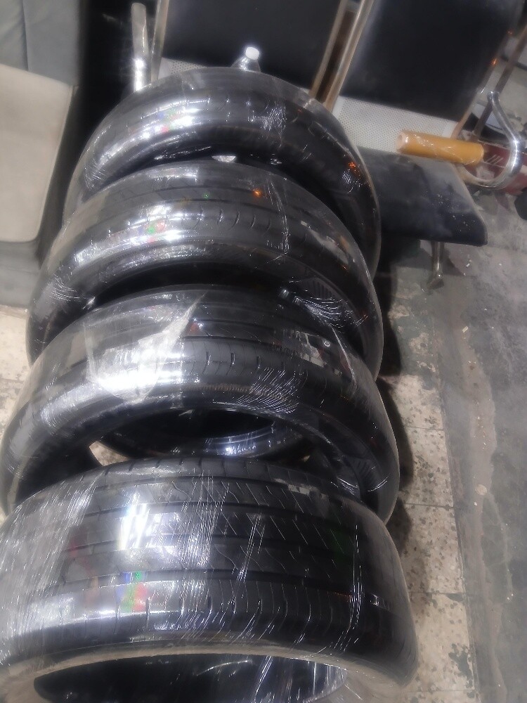 275/50/R21.Goodyear Brand - 2