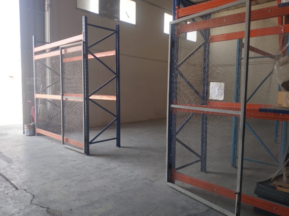Store unit available - 1