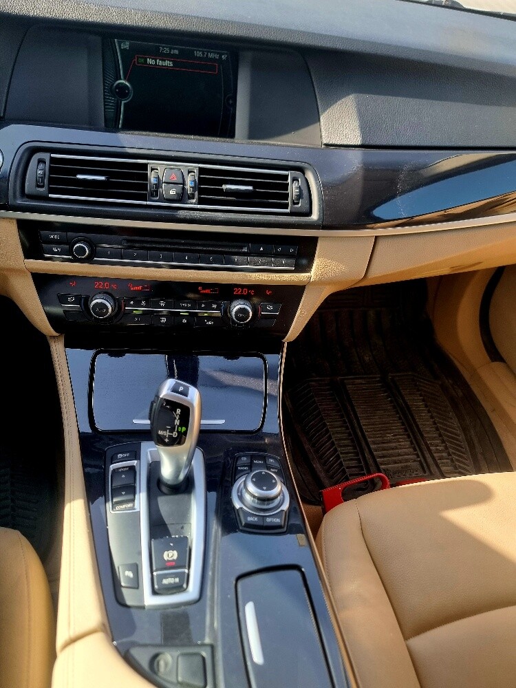 BMW 520i 2013 - 9