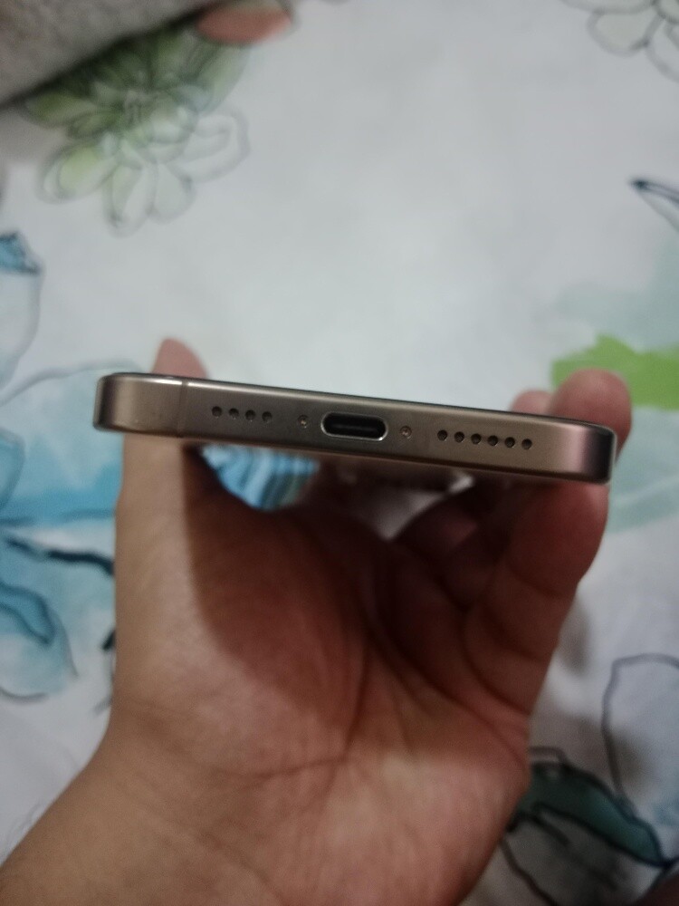 Iphone 16 Pro Max - 5