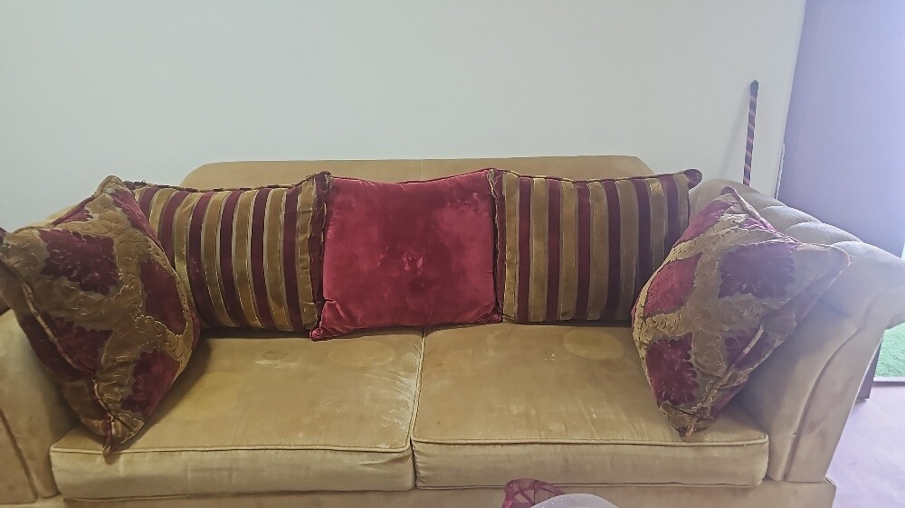 للبيع ٢ كنبة - 2