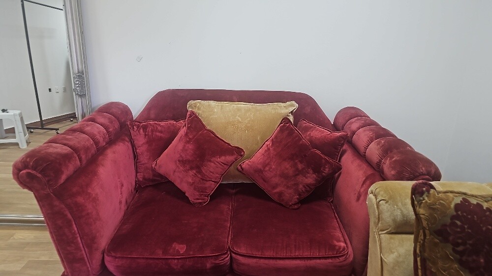 للبيع ٢ كنبة - 3