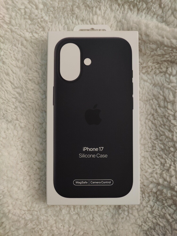 Iphone 17 Silicon Case - 1