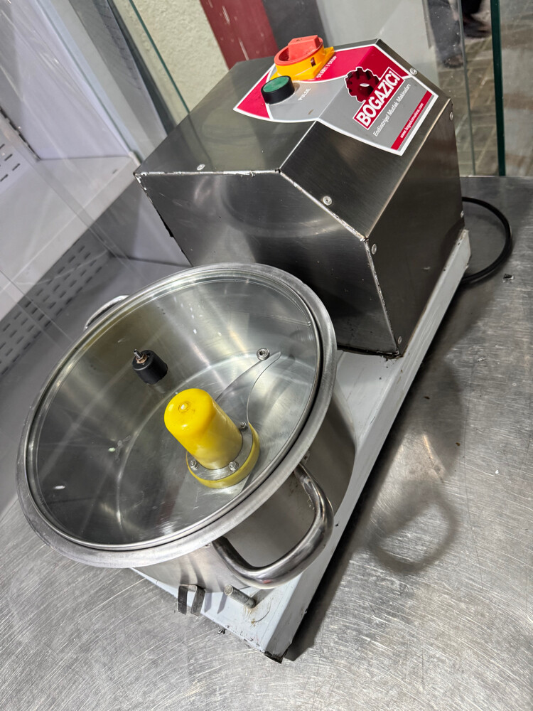 Hummus machine - 2