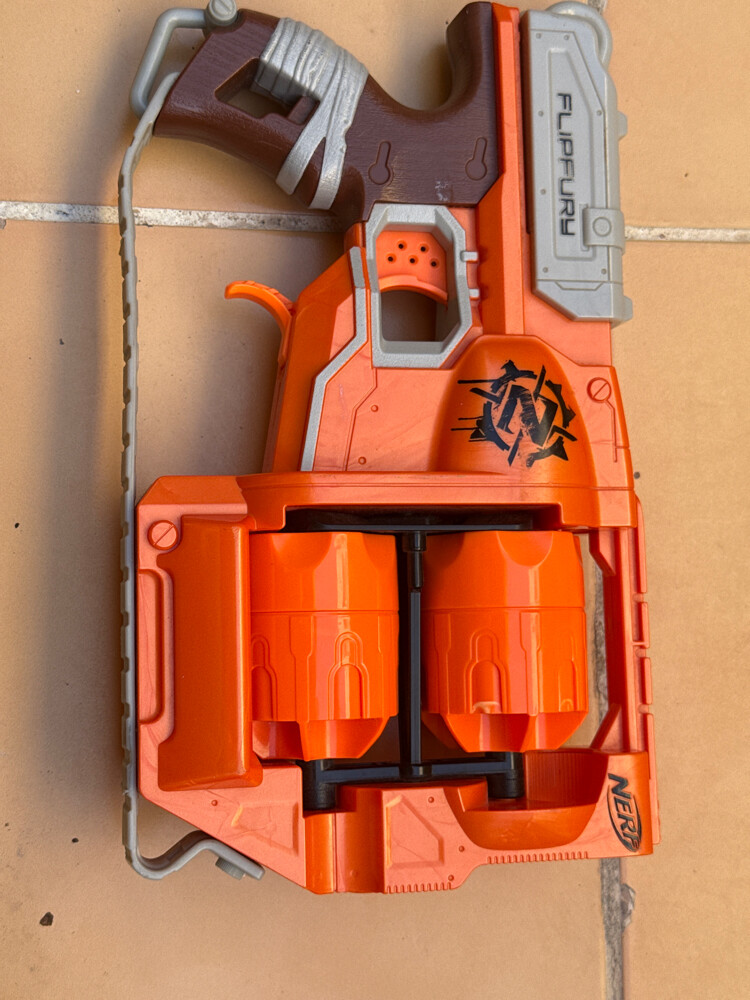NERF FLIPFURY - 3