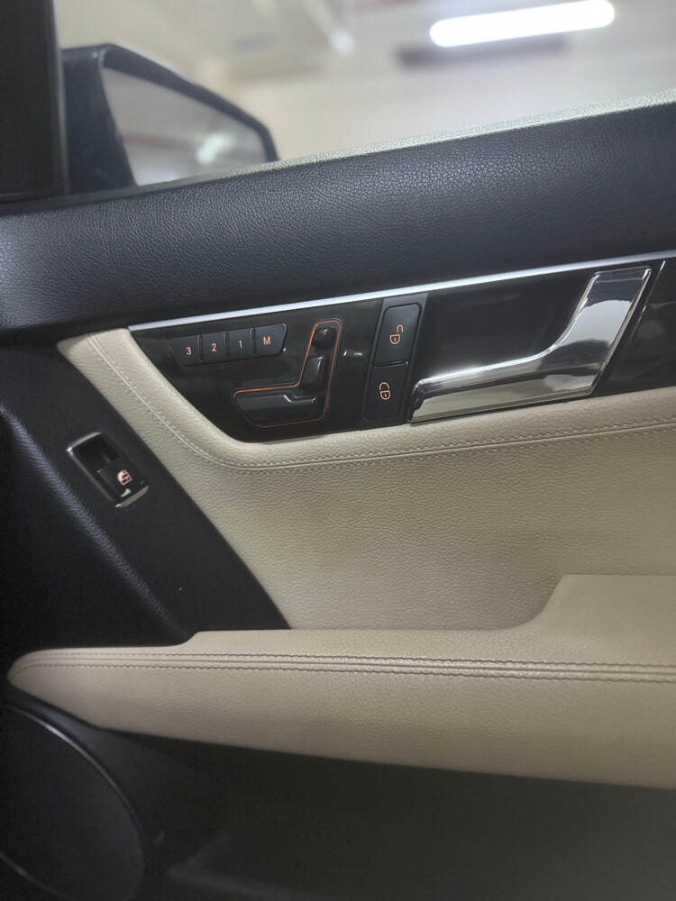 Mercedes C300 full options - 2