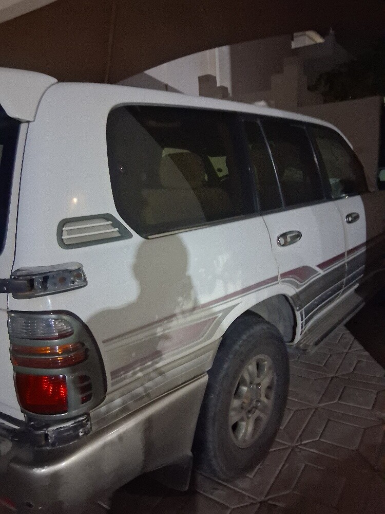 لاندكروزر  - 1