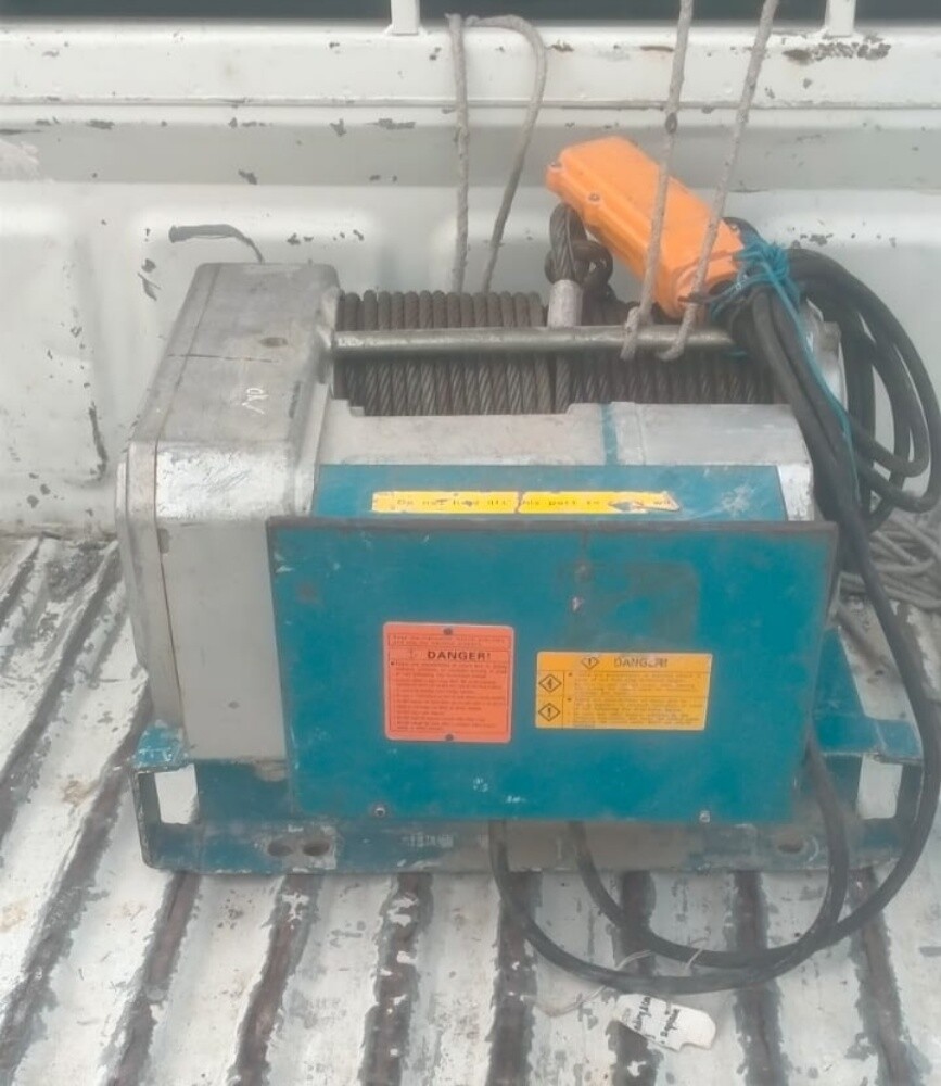 cable pulling winch - 1