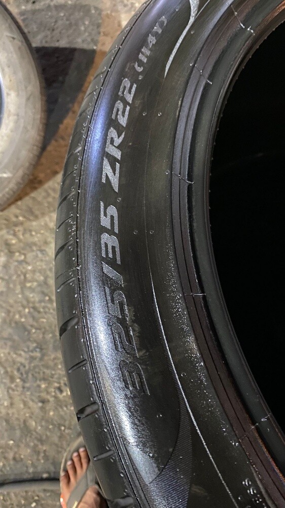 Front 285/40/22.back 325/35/22 - 9