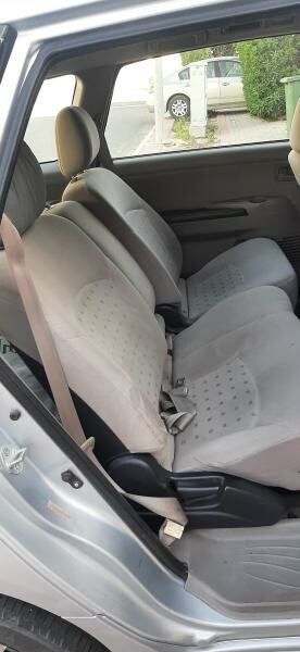 Mitsubishi Grandis - 6