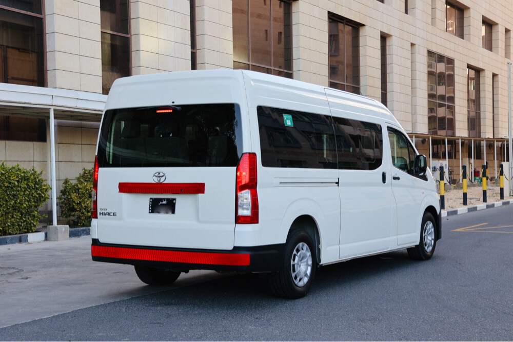 Toyota Hiace 2023 V6 - 4