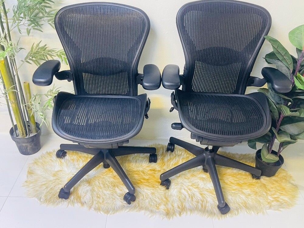 Herman Miller chair For Selll - 2