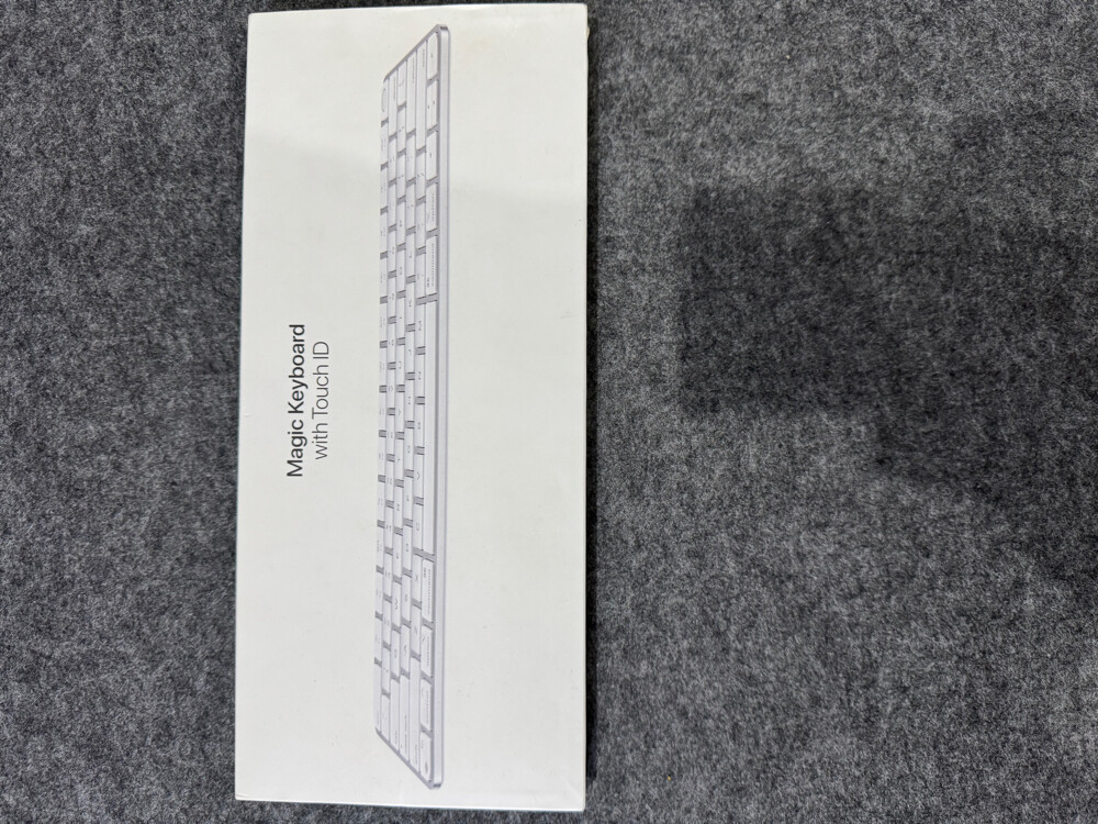 Apple short keyboard touch-ID - 1