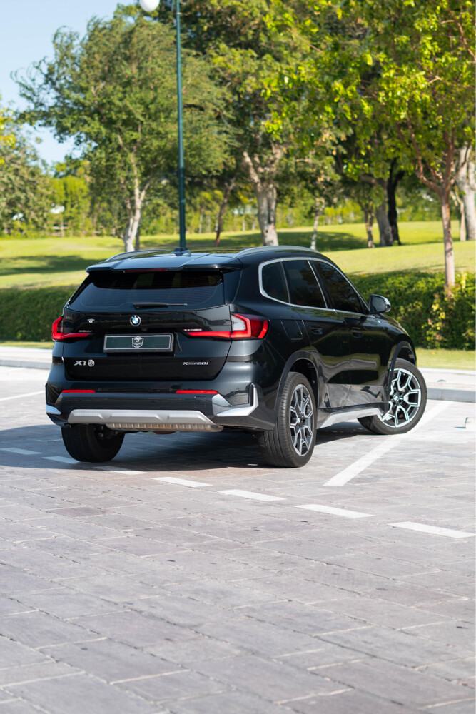BMW X1 xDrive20i - 1
