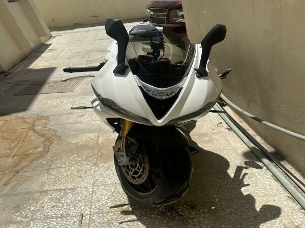 Triumph Daytona sport bike for sale - 4